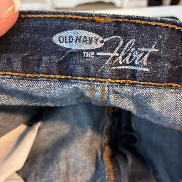 Old Navy Flirt Cut Off Jean Shorts Women's 14 Dark Wash Blue Outdoors Summer - Picture 7 of 10